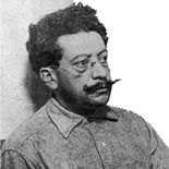 En 1922 muere en una prisión de Estados Unidos, Ricardo Flores Magón, ideólogo y precursor de la Revolución Mexicana. En 1922 muere en una prisión de Estados Unidos, Ricardo Flores Magón, ideólogo y precursor de la Revolución Mexicana.