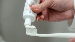 Desde pasta dentales hasta copitas menstruales, que productos no requerirán autorización de la ANMAT para ingresar al país.