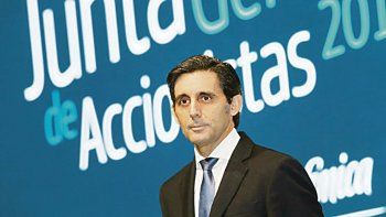 Ajuste. José María Álvarez Pallete, presidente de Telefónica, aplica un plan que incluye venta de activos, refinanciación de deudas y despidos.