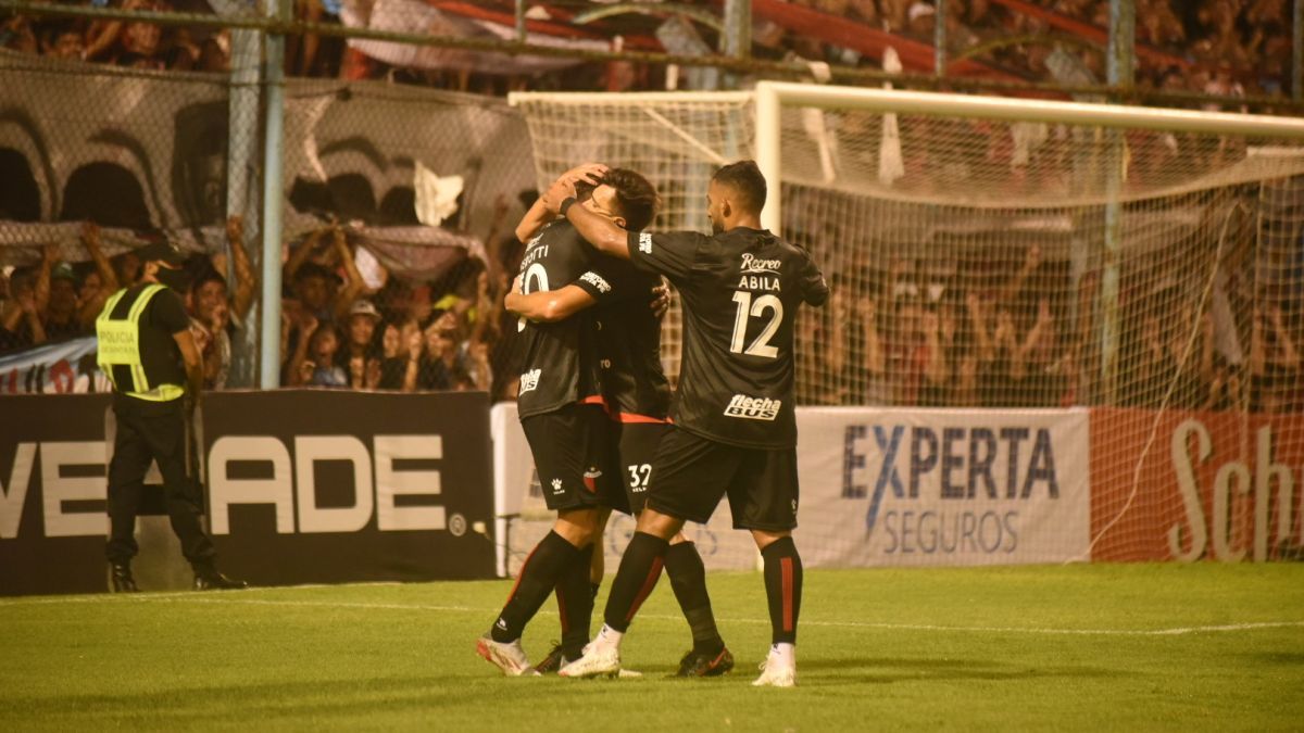 Colón visits Peñarol for the Copa Libertadores: schedule, TV and formations
