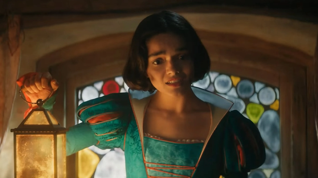 Rachel Zegler protagoniza Blancanieves, disponible en Disney +