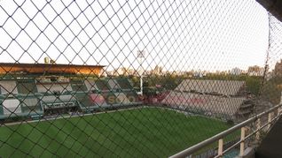 Caballito: venden departamento para un verdadero fanático de Ferro
