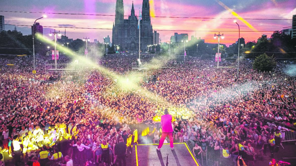 Espectacular cierre de festejos por los 140 años de La Plata
