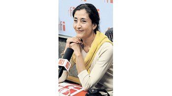 Ingrid Betancourt sigue haciendo ruido. Entre varias definiciones fuertes, dijo desde Francia que en 2010 podría enfrentar a Alvaro Uribe por la presidencia de Colombia.
