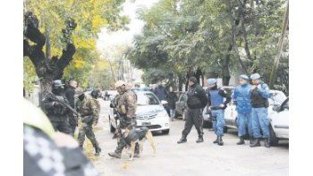 Todo ocurrió durante la mañana de ayer en la localidad bonaerense de Munro. Las víctimas (una mujer  mayor y sus tres hijos) resultaron ilesas.