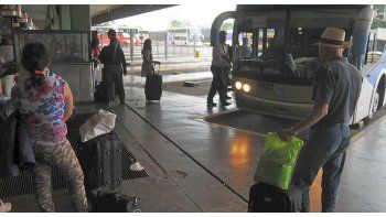 La UTA levantó el paro de choferes de micros de larga distancia