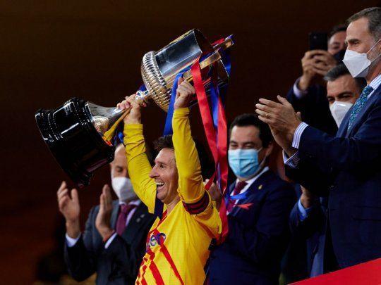 Messi brilló y le dio otro título a Barcelona.