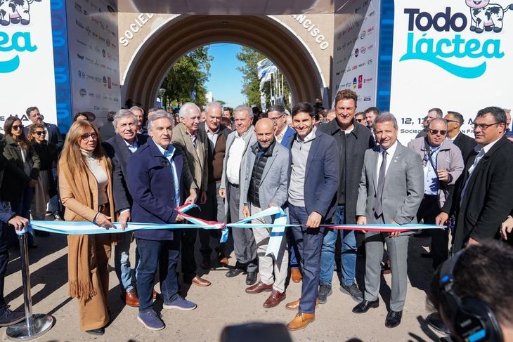 Martín Llaryora y Maximiliano Pullaro inauguraron ExpoLáctea 2026. Martín Llaryora y Maximiliano Pullaro inauguraron ExpoLáctea 2026.