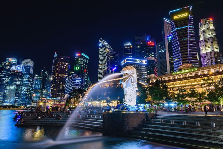 Singapur lidera el ranking gracias a una estrategia nacional que combina inversión estatal, colaboración con el sector privado y una red densa de startups. 