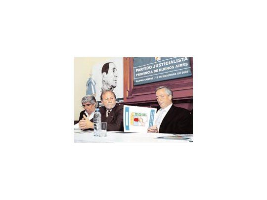 Kirchner presidió la asunción de Balestrini, acompañado por Hugo Moyano.