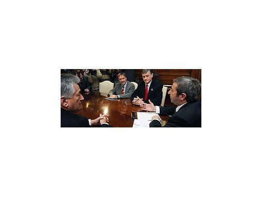 Tras ser cuestionado por Alberto Fernández, Cobos se reunió con los gobernadores