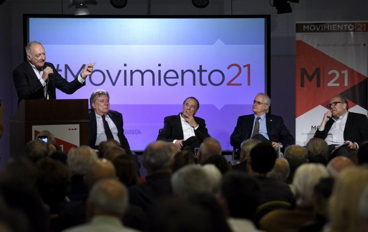 hugo quintana encabezo el lanzamiento de la novena edicion de movimiento 21