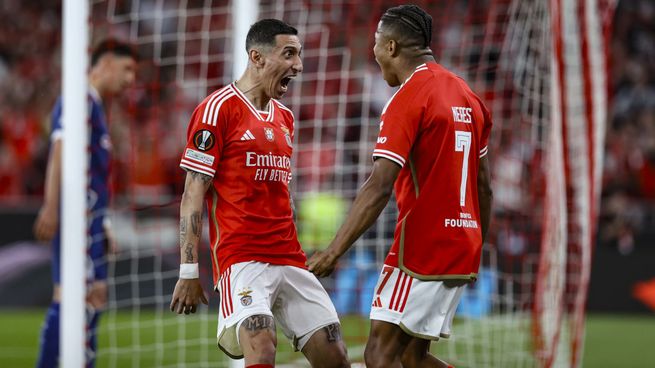 Di María anotó el segundo tanto de Benfica.