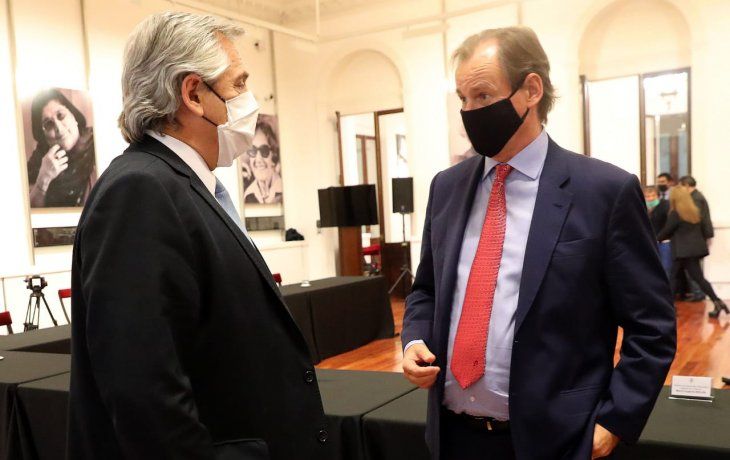 El presidente Alberto Fernández junto al gobernador de Entre Ríos, Gustavo Bordet.
