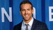 Ryan Reynolds, el actor canadiense que posee una abultada fortuna debido a su carrera y negocios.