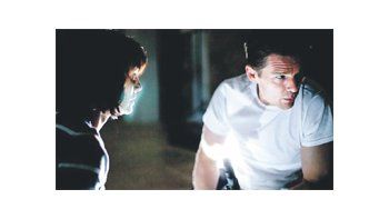 “La noche de la expiación” es un film fuerte con momentos de terrible violencia y suspenso, que interesa por ser de los pocos en torno a la violencia que explota en las matanzas que sacuden frecuentemente a EE.UU.