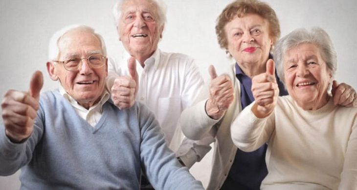 Jubilados contentos por el aumento de los haberes Jubilados contentos por el aumento de los haberes