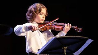 Quién es Marcos Carreas, el violinista prodigio de 12 años que sorprende al mundo.