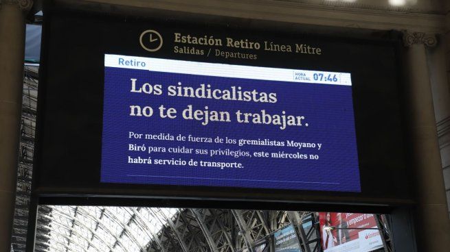 El mensaje que apareció en la estación de Retiro.&nbsp;