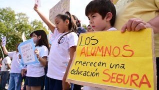 manifestacion en rosario: la comunidad educativa pidio que cese la violencia narco