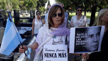 Homenaje el ex fiscal Alberto Nisman en el cementerio israelita de La Tablada al cumplirse 5 a&ntilde;os de su muerte.