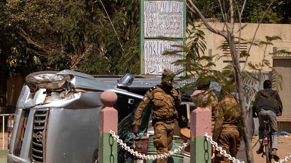 Military mutineers arrest the president of Burkina Faso