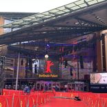 La capital alemana vuelve a convertirse en epicentro del cine mundial, en una edición atravesada por tensiones geopolíticas y estrenos de fuerte contenido moral. La capital alemana vuelve a convertirse en epicentro del cine mundial, en una edición atravesada por tensiones geopolíticas y estrenos de fuerte contenido moral.