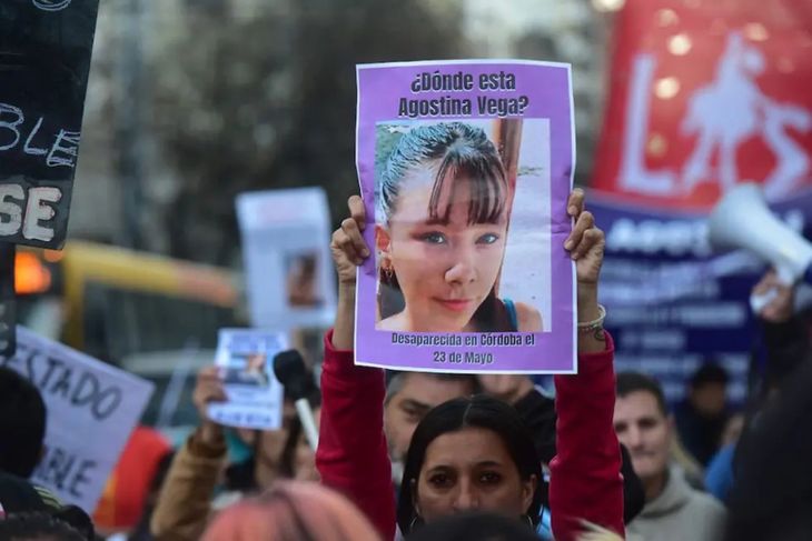 Agostina Vega tenía 14 años y era buscada desde el sábado pasado en Córdoba. Agostina Vega tenía 14 años y era buscada desde el sábado pasado en Córdoba.