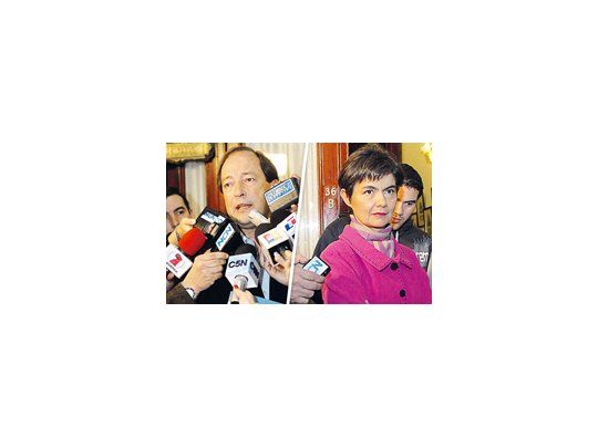 El radical Ernesto Sanz y María Eugenia Estenssoro, de la Coalición Cívica, confirmaron la sesión de hoy tras la reunión con Julio Cobos y el kirchnerista Miguel Pichetto.