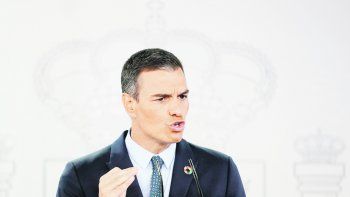 En plena segunda ola, España moviliza a los militares