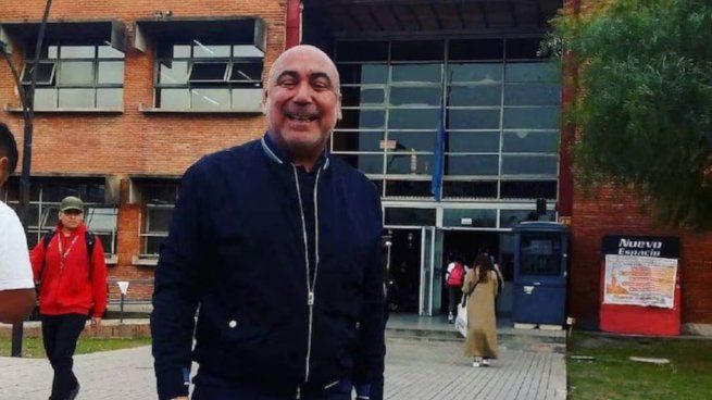 David Aguirre era CEO de la empresa de ciberseguridad Fenikso desde noviembre de 2024; director de carrera de Administración, desde febrero de 2018 en la Universidad de Flores (UFLO) y también, docente de la materia de Planeamiento a Largo Plazo de la Facultad de Ciencias Económicas de la Universidad de Buenos Aires (UBA), desde 2011, según su perfil de LinkedIn.&nbsp;