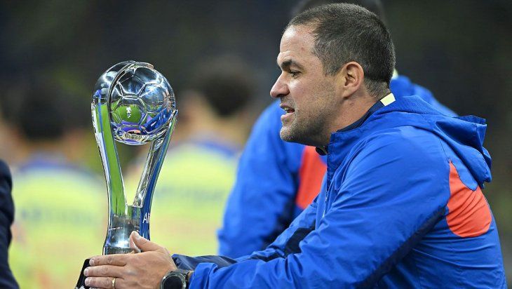 Tras el partido de esta noche frente al Atlético de San Luis, escuadra con la que llegó al fútbol mexicano, André Jardine cumplió 100 partidos siendo el entrenador de las Águilas del América en la competencia doméstica, esto incluye los duelos de rol regular, así como los de liguilla. Tras el partido de esta noche frente al Atlético de San Luis, escuadra con la que llegó al fútbol mexicano, André Jardine cumplió 100 partidos siendo el entrenador de las Águilas del América en la competencia doméstica, esto incluye los duelos de rol regular, así como los de liguilla.