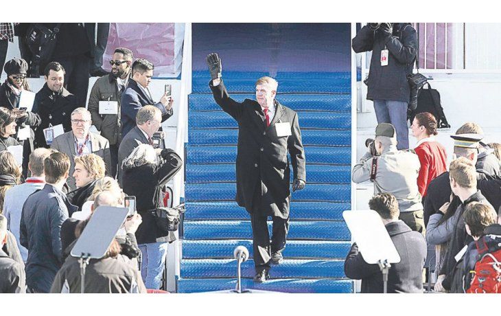 ámbito.com | Doble. El sargento Greg Lowery hizo de Donald Trump durante el ensayo de su investidura en Washington.