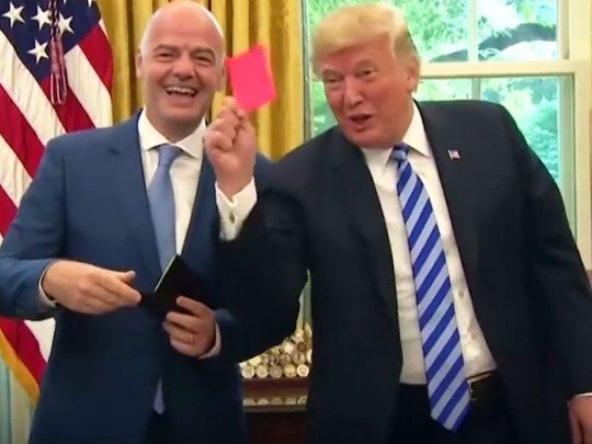 Gianni Infantino, junto al presidente de los Estados Unidos, Donald Trump, una sociedad estrat&eacute;gica que est&aacute; tratando de forjar el titular de la FIFA.&nbsp;