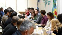 La provincia de Buenos Aires acordó un 9,5% de aumento para los salarios de estatales y docentes
