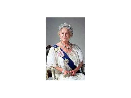 Publicaron la biografía de la reina madre