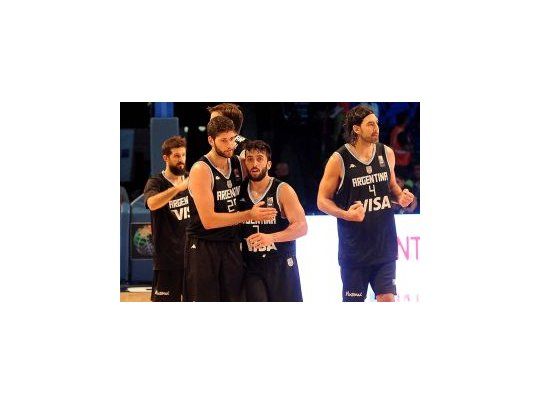 Luis Scola volvió a ser la figura sobresaliente, esta vez con 35 puntos y 13 rebotes.