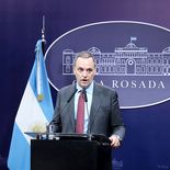 El Gobierno reestructura la Jefatura de Gabinete. El Gobierno reestructura la Jefatura de Gabinete.