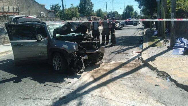 Así quedó la camioneta que impactó contra los policías en el accidente fatal en Quilmes