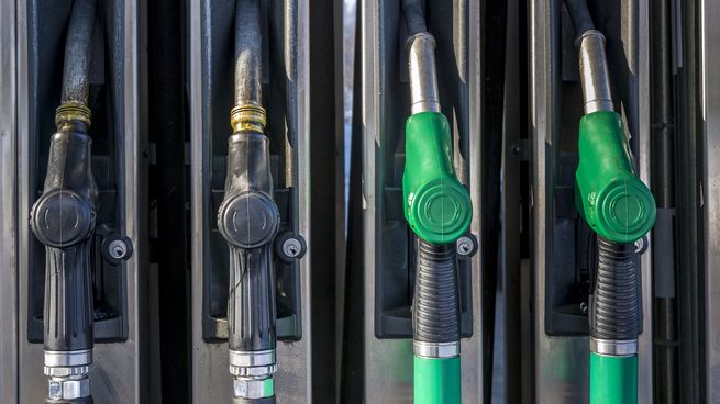 El retroceso interanual en las ventas estuvo marcado por la menor demanda de nafta súper y gasoil común en todo el territorio nacional.