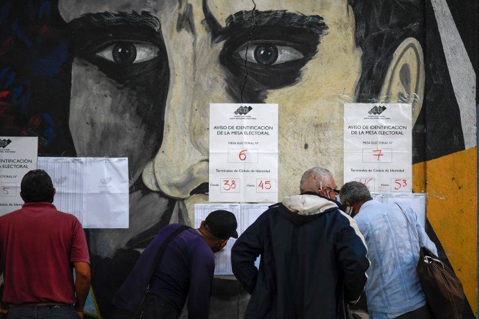 Venezuela: Casi 30.000 mesas de votación en todo el territorio venezolano abrieron sus puertas esta mañana para llevar a cabo las elecciones de renovación de la Asamblea Nacional