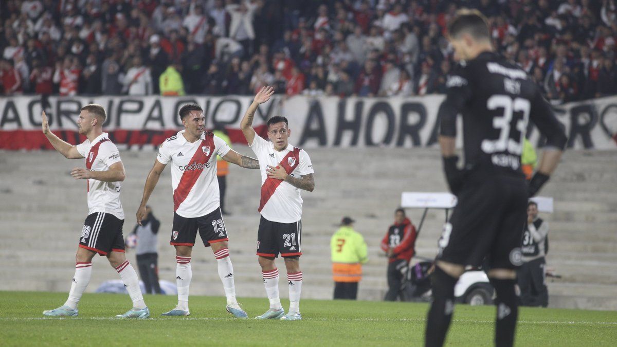 Clausura: Hoy se juega el clásico del fútbol uruguayo - RO Contenidos