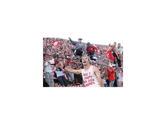 Estudiantes logró su quinto titulo local y festejó con su gente.