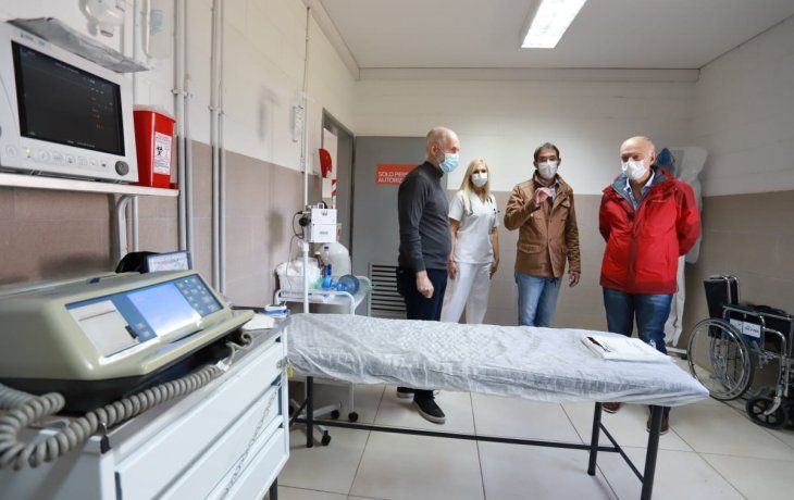 El intendente Néstor Grindetti y el jefe de Gobierno porteño Horacio Rodríguez Larreta, recorrieron las el nuevo centro de camas extrahospitalarias.