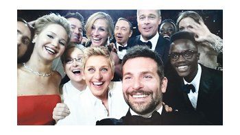 La foto “selfie” que posteó Ellen Degeneres en Twitter batió record en las redes sociales. “Si Bradley (Cooper) tuviera el brazo más largo” fue el epígrafe.
