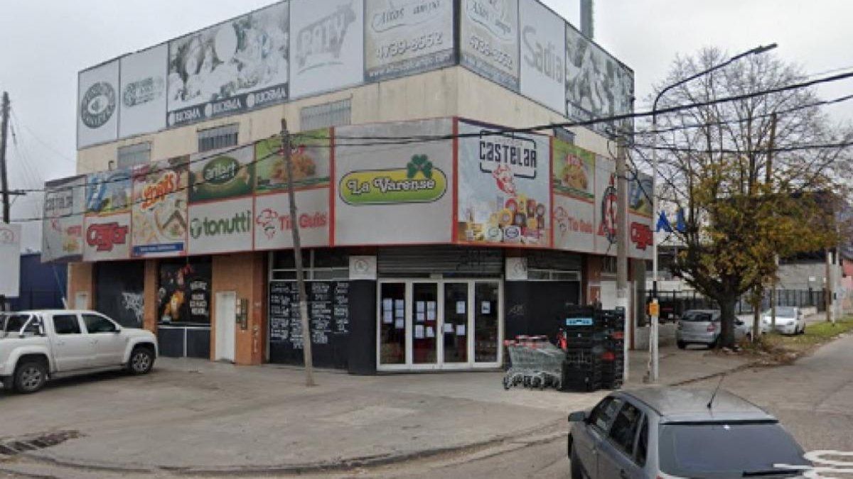 Escándalo: denuncian que policías robaron el dinero incautado a delincuentes tras el robo a un comercio