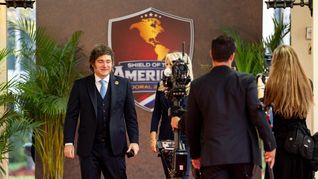 Javier Milei realiza una gira en Estados Unidos. Javier Milei realiza una gira en Estados Unidos.