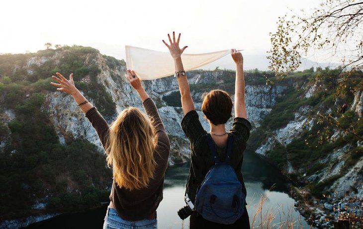 El 48% de las mujeres argentinas prefiere viajar con amigas