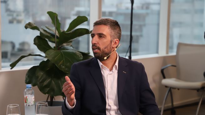 Eldirector de operaciones de Philip Morris Argentina, Diego Martínez, analizó el cambio en el proceso productivo de la compañía.