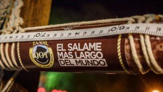 Para este año, se asumió el compromiso de elaborar un salame que superara los 200 metros con motivo de celebrarse los 200 años de la ciudad.
